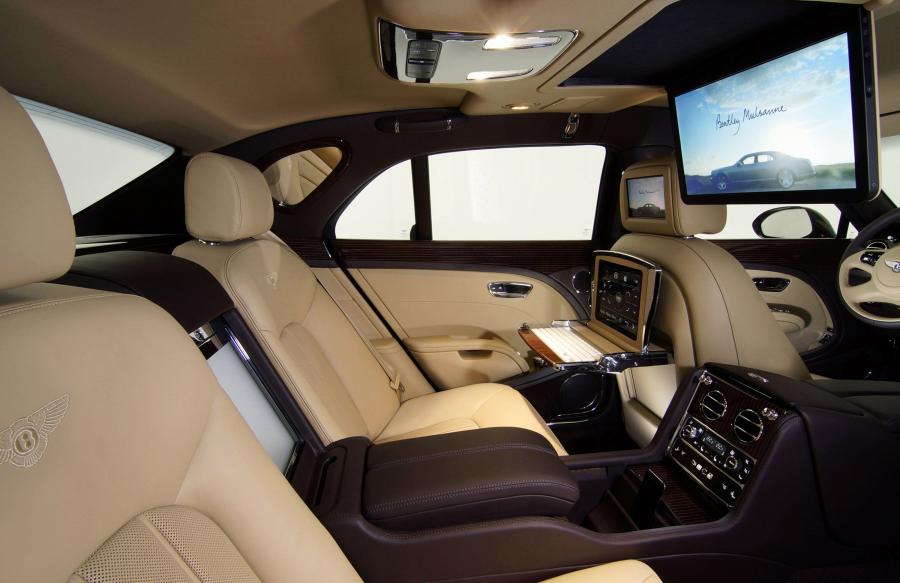 Интерьер Bentley Continental GTC 2012 года  (US) (фото 3 из 6)
